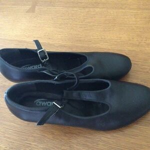 Black leather t-strap character shoes, size 9